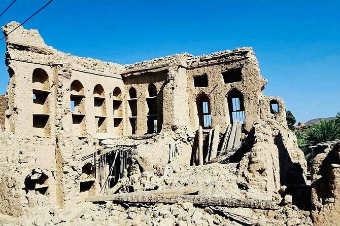 2 days and 1 night Private tour to Jebel Shams/Nizwa - Muscat - Al Hamra and the quiet remains of an old village