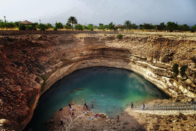 2 Days Tour TOUR FATIMA - Sur reveals Oman’s boat-building tradition