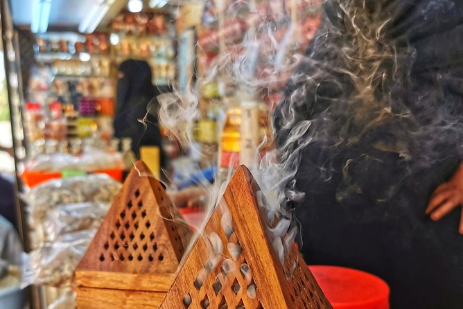 5 Hours of Salalah City Best | Private Tour - Al Haffa Souq: buying frankincense with help