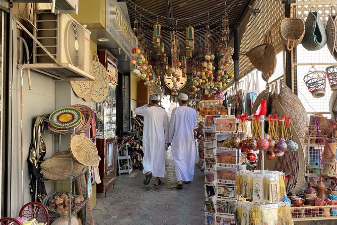 AMOUAGE: Full Day Private Tour to Nizwa and Jebel Akhdar - Guides, comfort, and the private format