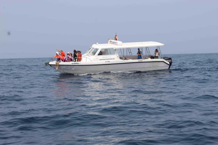 Coastal & Sunset Cruise in Muscat - Muscat Bay, Qantab, and Bandar Jassah