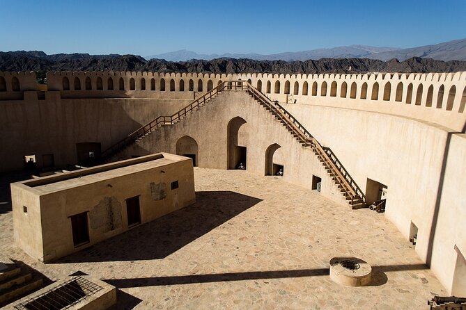 Day Tour to the Enchanting Forts of Nizwa - What to wear and how hard the walking feels