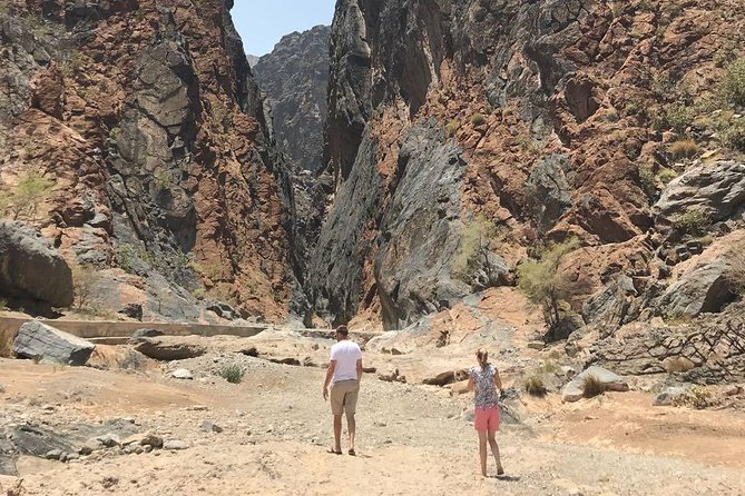 Day Trip to Wadi Bani Awf, Balad Sayt, Nakhal Fort & Hot Spring - The guide and driving experience