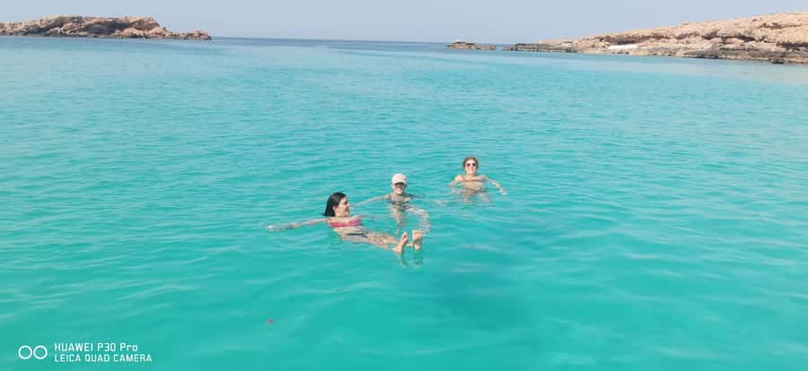 Daymaniyat Island: Snorkelling Tour with Tasty Lunch - White-sand beach time on the islands