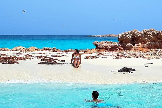 Daymaniyat Islands Snorkeling Half-Day Tour - Beaches, white sand, and time on shore