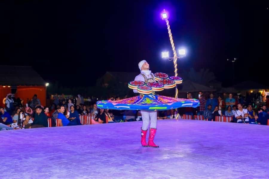 Dubai: Desert Safari with BBQ Dinner - BBQ dinner under the stars