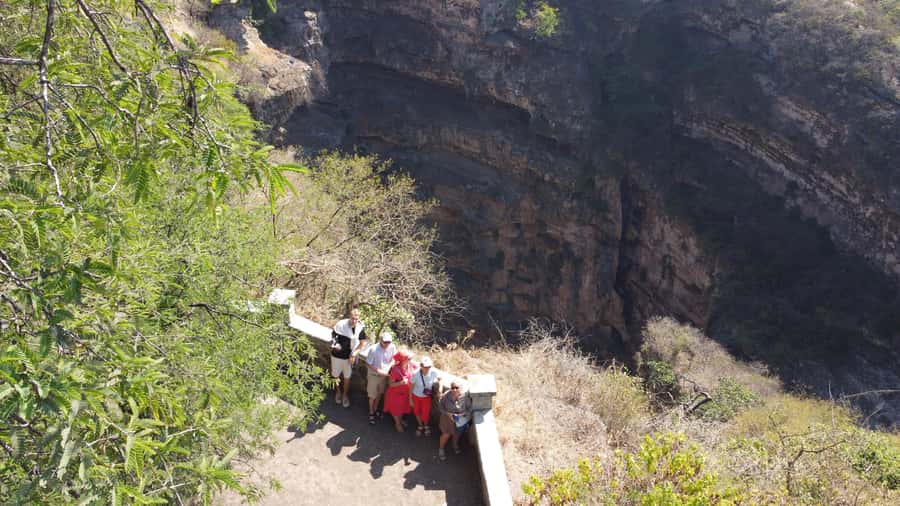 East Salalah Adventure: Nature, History, and Scenic Views - Lunch in Mirbat: Flexible, but Not Included