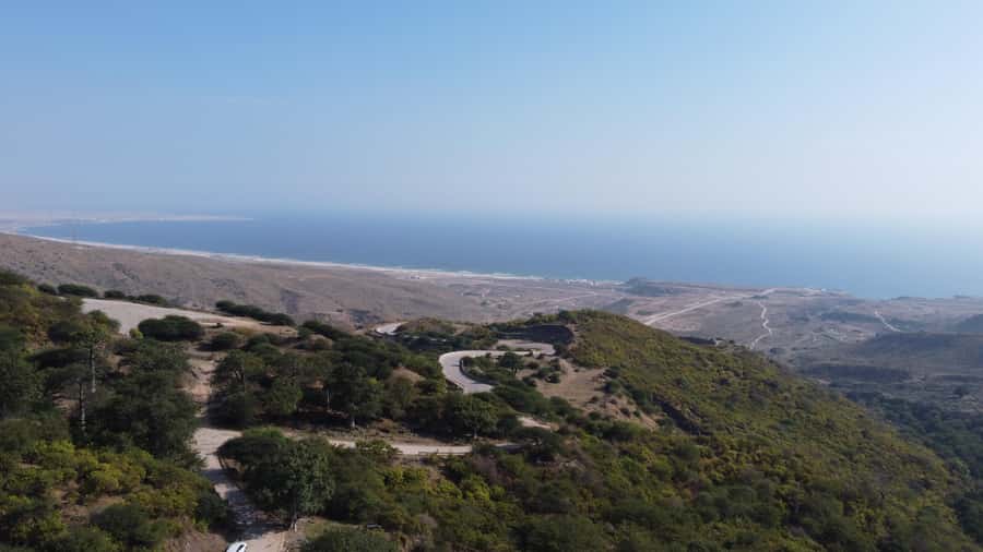 East Salalah Adventure: Nature, History, and Scenic Views - Mirbat Beach: A Short Coastal Pause