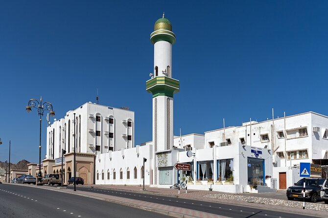Enjoy a traditional Omani local style tour around Muscat - The Grand Mosque: start with Oman’s most impressive building