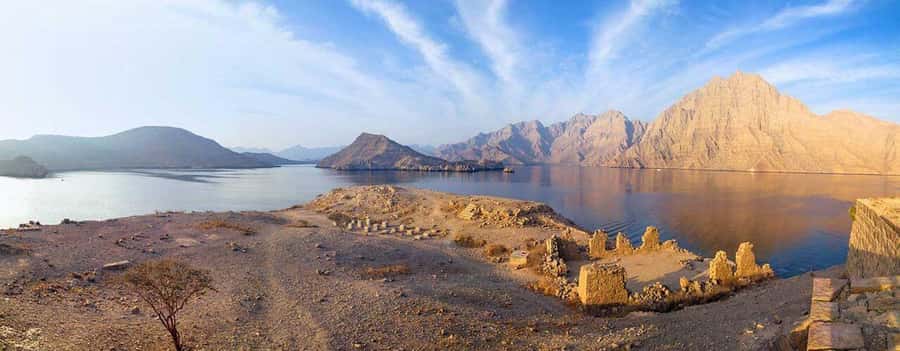 From Dubai to Norway of Arabia|Telegraph Island| Dhow Cruise - Telegraph Island and its unusual history