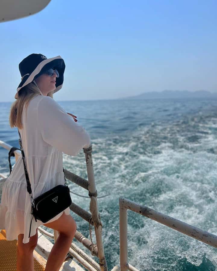 From Dubai to Norway of Arabia|Telegraph Island| Dhow Cruise - The crew makes a practical difference