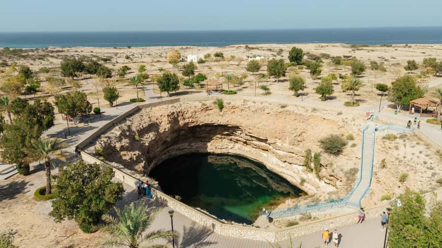From Muscat: 6-Day Tour of City, Wadis, Desert & Mountains - Muscat opens the trip with mosques and museums