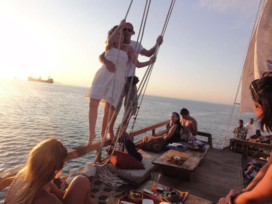 From Muscat: Dimaniyat Islands Snorkeling Tour - The second stop, lunch, and time on the island