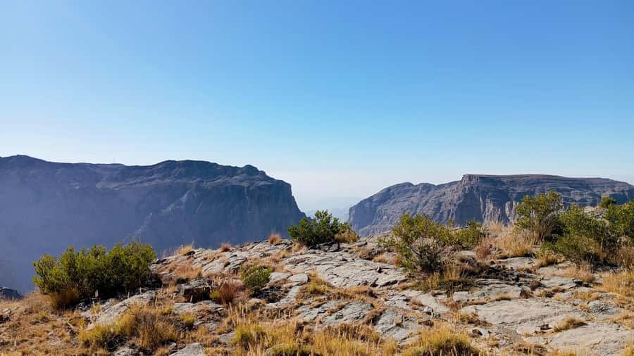 From Muscat: Nizwa and Jebel Akhdar Tour with Lunch - The drive from Muscat into the Hajar Mountains