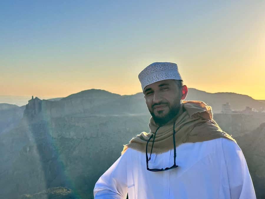 From Muscat: Nizwa and Jebel Shams Day Trip - Lunch and the taste of the interior