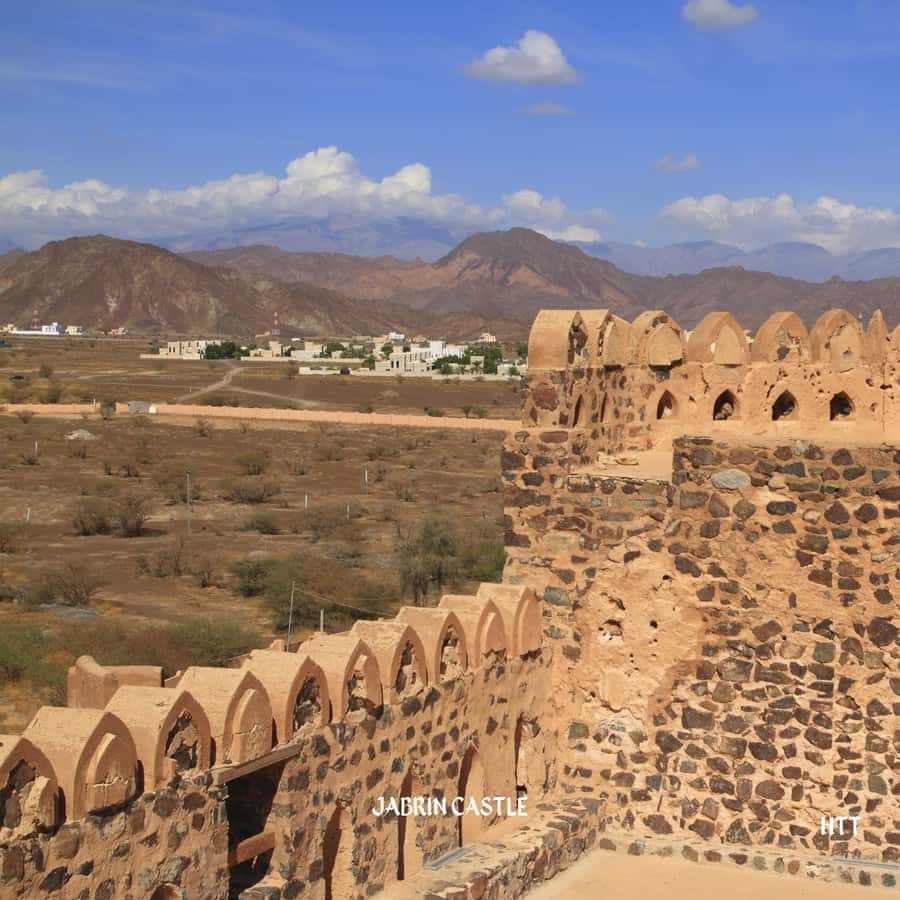 From Muscat: Nizwa, Bahla, and Jabrin Tour with Forts - How to prepare for the eight-hour day