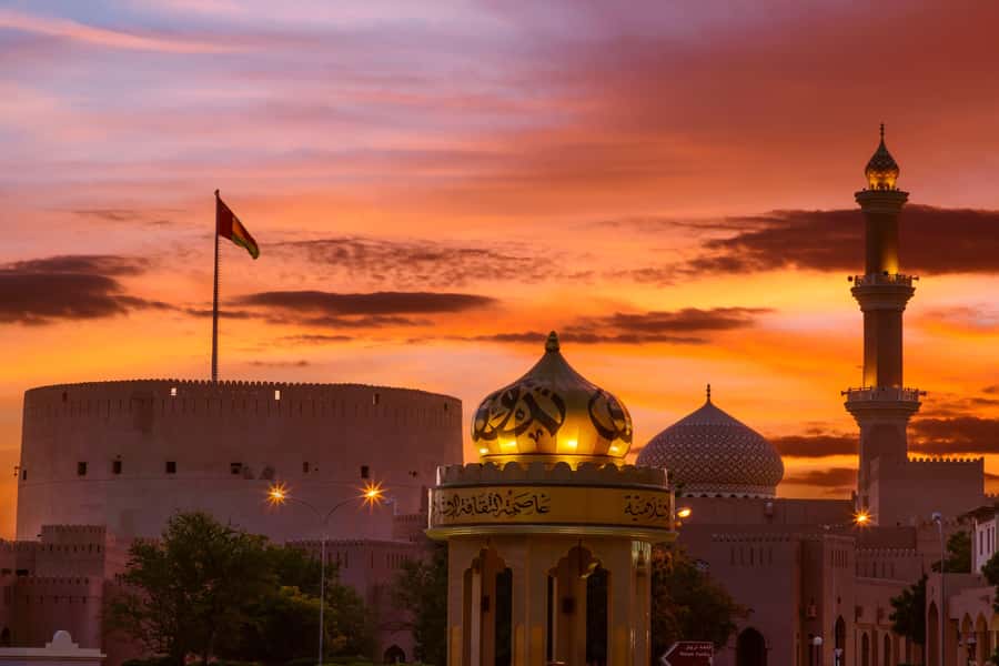 From Muscat: Nizwa Guided Tour with Optional Overnight Stay - Why Nizwa works better after sunset