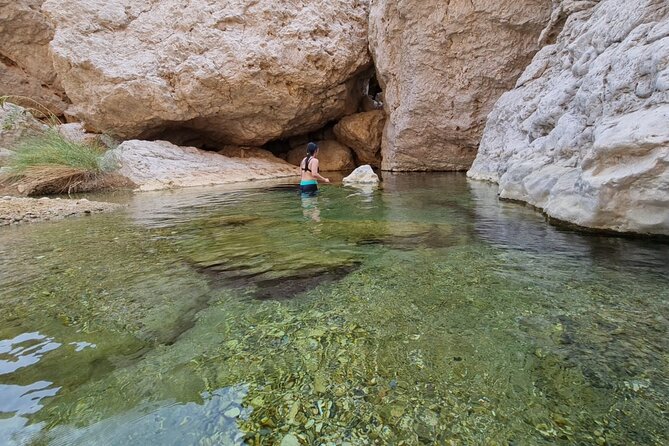 Full-Day Bimmah Sinkhole and Wadi Al Arbeieen Tour - Bimmah Sinkhole and its clear-water pause