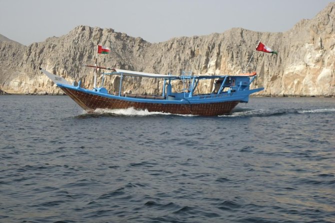 Full-Day Dhow Cruise in Khasab Musandam - Sailing into Khor Sham from Khasab