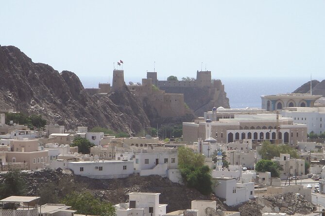 Full-Day Grand Canyon and Nizwa Tour by 4x4 - Misfah’s stone paths and mountain lunch