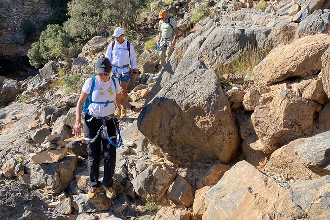 Full Day Guided Tour to Balcony Walk and Hidden Lake With Pickup Included - Wadi Ghul, Oman’s Grand Canyon