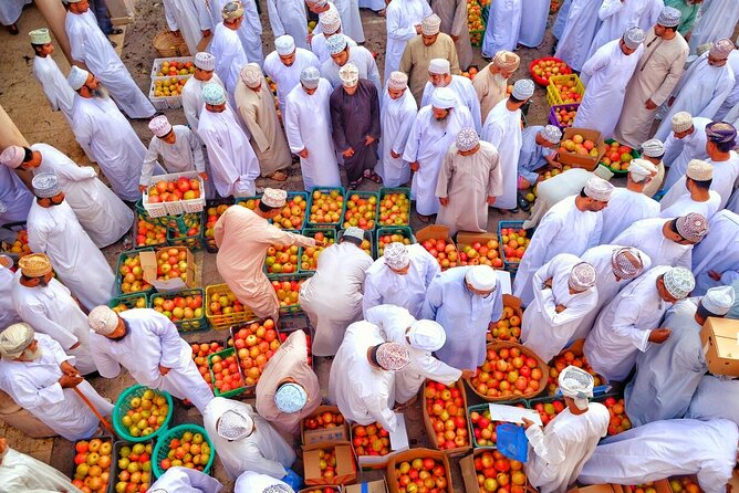 Full-Day Nizwa Fort, Bahla Fort and Jabreen Castle Private Tour - Jabreen Castle and the Ya’rubid period