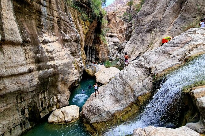 Full-Day Private Wadi Tiwi Adventure - Why This Day Trip Works So Well