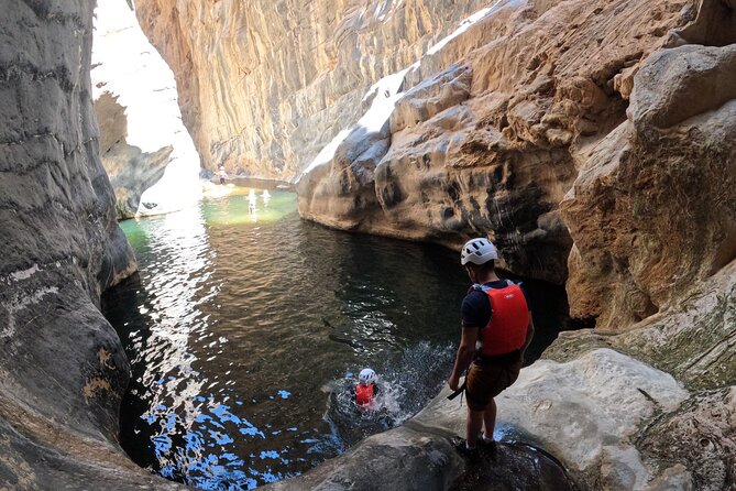 Full Day - Snake Canyon Adventure Tour in Jebel Shams region - Why the private tour format matters