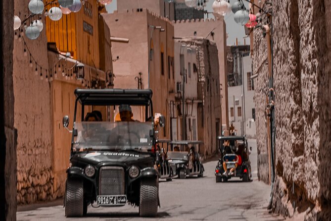 Heritage private Tour by classic carts - Shawathna Mosque and the Al Aqr Wall