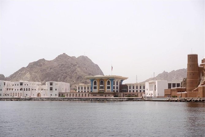 Historical Muscat Sunset Tour - Al Jalali and Mirani forts from offshore