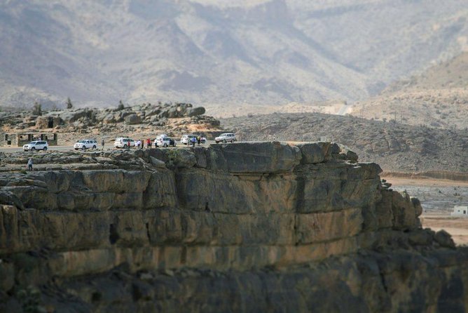 Jebel Shams, Balcony Walk & Al Hamra Village - Who will enjoy this private mountain day?