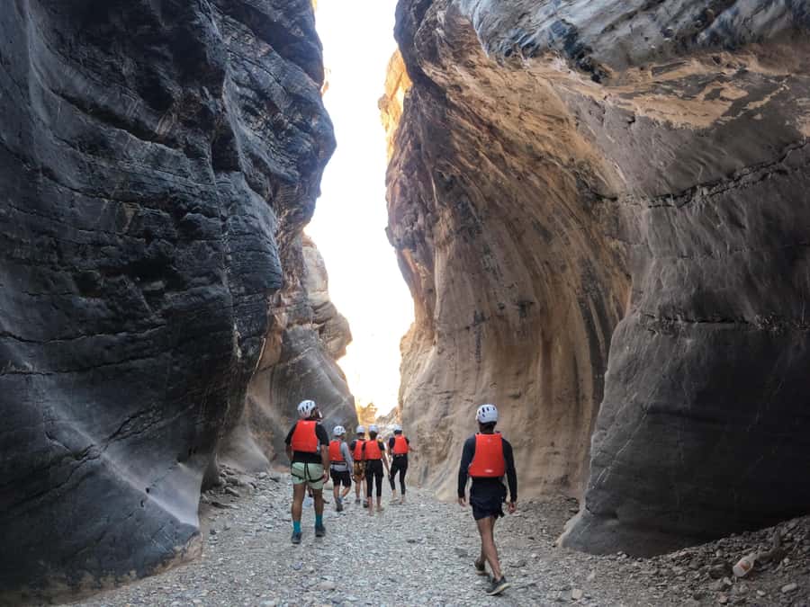Jebel Shams: Full Day Adventure Tour through Snake Canyon - Practical planning for a smoother day