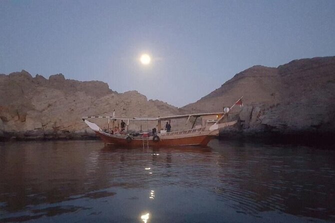 Khasab Dhow Cruise To Musandam Fjords With Lunch Onboard - Cruising past Seebi and Telegraph Island