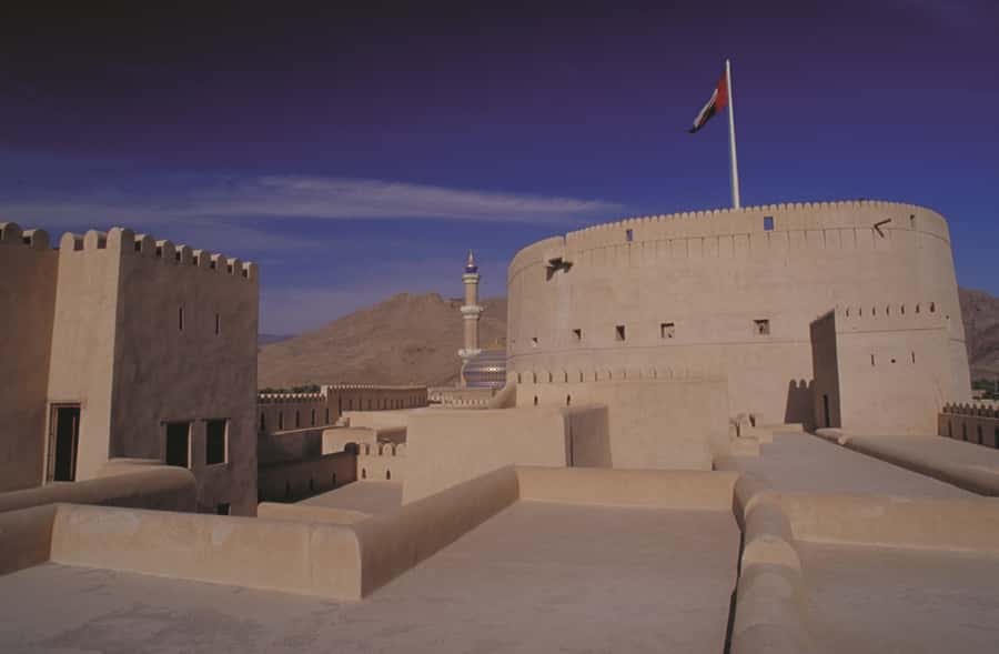 Majestic Canyon & Nizwa Cultural Journey from Muscat - Wadi Ghul and the road toward Jebel Shams