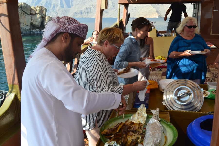 Musandam/Khasab: Overnight Dhow Cruise with Camping and BBQ - Starting in Khasab and reaching Khor Sham