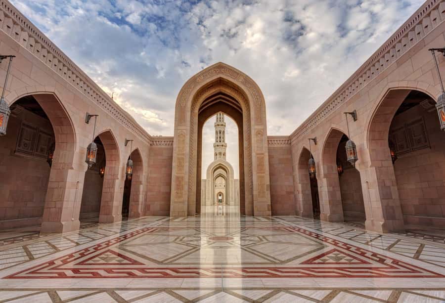 Muscat : 4 hours private Tour of Muscat City with Pick-up - Al Alam Palace and Muscat’s ceremonial center