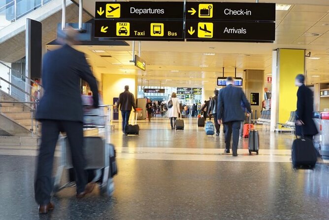 Muscat: Airport Private Transfer to/from all Muscat Hotels - Arriving at Muscat International Airport