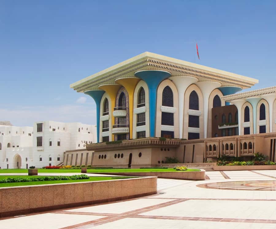 Muscat: Budget Friendly City Tour - The guiding style and what to expect