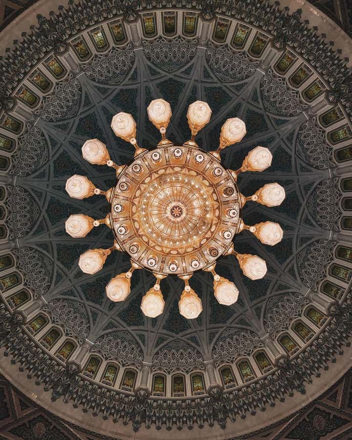 Muscat City Tour and life with Omani Guy ( luxury car). - Muttrah Souq shows Muscat’s trading side