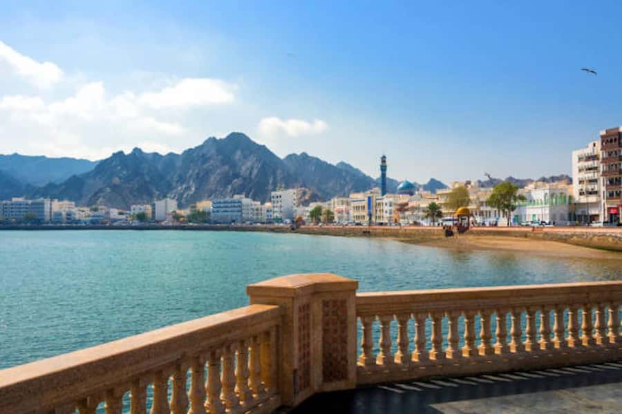 muscat city tour with pick up SMALL GROUP 7 PEOPLE MAX - Starting at the Sultan Qaboos Grand Mosque