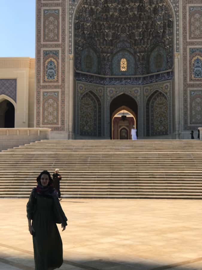 Muscat: Day Tour with Omani Lunch, Hotel Pickup, and Airfare - Sultan Qaboos Grand Mosque in Muscat