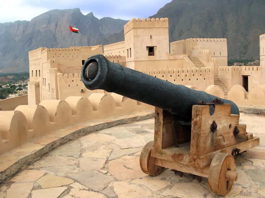 Muscat: full day tour to Nakhal, Rustaq and hot springs - The optional science museum in Muscat