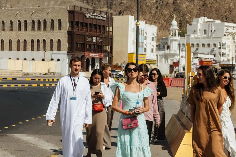 Muscat: Guided Walking Tour of Corniche, Souq & Mutrah Fort - Five things to know before you go