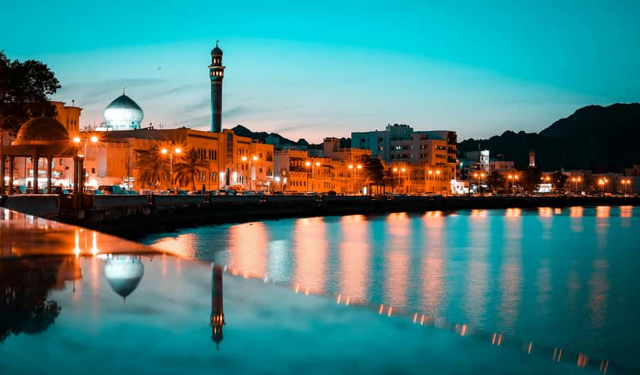 Muscat: Night Tour [ Sightseeing ] - Omani sweets, coffee, and a short local pause