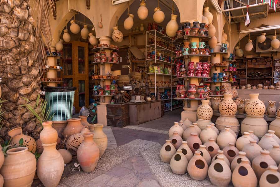 Muscat: Nizwa and Jabal Shams- Full Day Tour - Nizwa Fort and its 17th-century tower