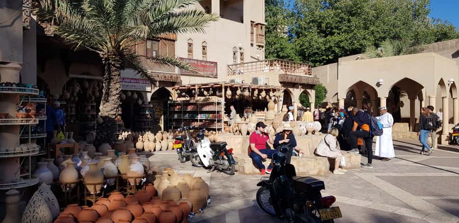 Muscat: Nizwa and Jabal Shams- Full Day Tour - Guide quality makes or breaks this outing