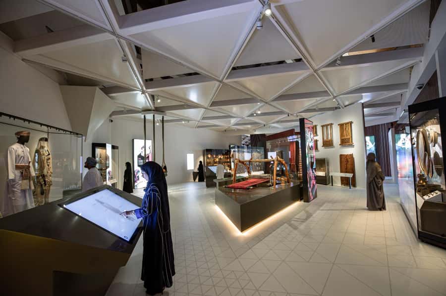 Muscat: Nizwa, Birkat Al Mouz & Oman Across Ages Museum - Nizwa Souq: shopping with a sense of place