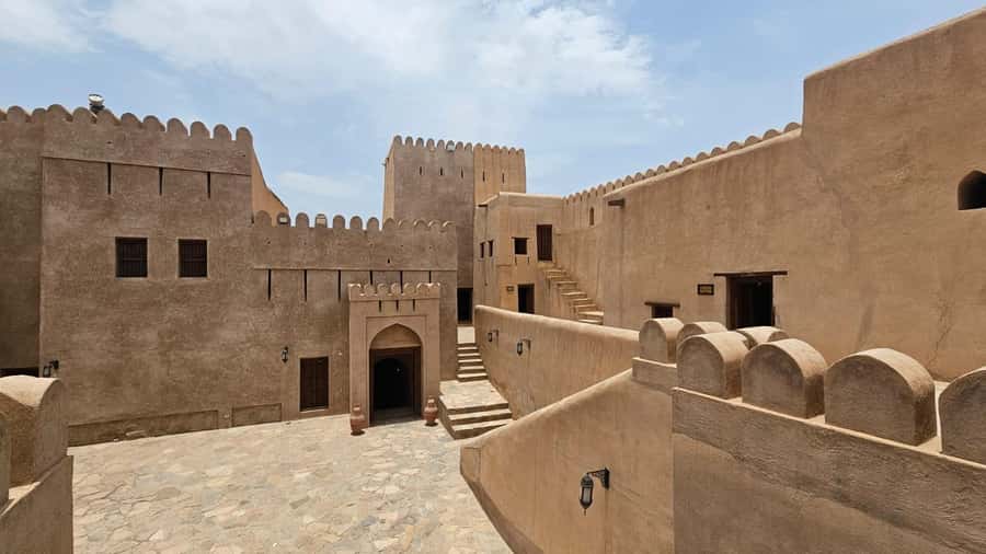 Muscat: Nizwa, Birkat Al Mouz & Oman Across Ages Museum - Nizwa Fort and the story behind the walls