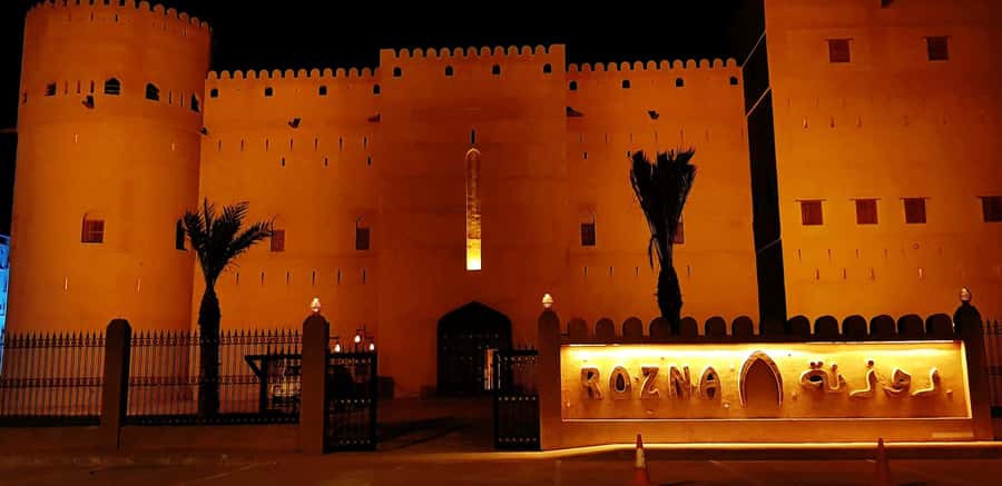 Muscat : private evening or night tour 4 hours With transfer - The Corniche: a short waterfront pause