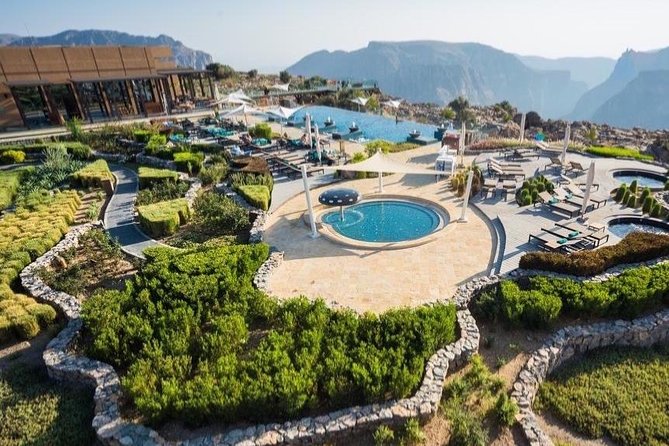 Muscat : Private transfer to and from Jabal Al Akhdar - A two-hour trip with room to relax